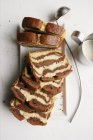 Торт, зроблений в імбирному сиропі — стокове фото