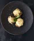 Boulettes de champignons grillées — Photo de stock