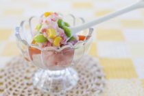 Süßkartoffelsalat in Schüssel — Stockfoto