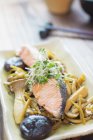 Grilled salmon and mushrooms — Stock Photo