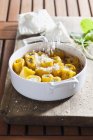 Paccheri pasta filled with spinach and ricotta — Stock Photo