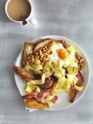 Breakfast with pappardelle pasta and roasted bacon — Stock Photo