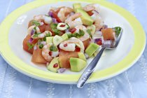 Salad with shrimps, avocado and watermalon — Stock Photo