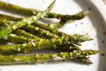 Fried asparagus with Parmesan — Stock Photo