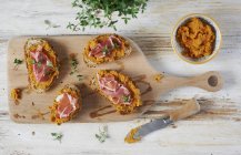 Open sandwiches with ham — Stock Photo