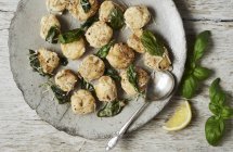 Gnudi with sage butter — Stock Photo