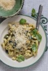 Cavatappi pasta with courgettes and Parmesan — Stock Photo