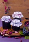 Frascos de geleia de uva — Fotografia de Stock
