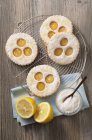 Lemon curd biscuits — Stock Photo