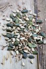Семена подсолнечника и тыквы — стоковое фото