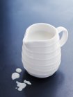 Pequeno jarro de leite — Fotografia de Stock