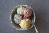 Домашнє фруктове морозиво — стокове фото
