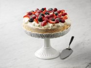 Mixed Berry Tart on cake stand — Stock Photo