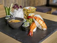 Sushi Maki e nigiri — Foto stock