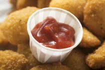 Nuggets de poulet au ketchup — Photo de stock