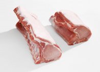 Morceaux bruts de longe de porc — Photo de stock