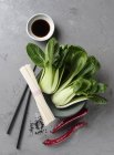 Ingredientes para sopa de macarrão oriental — Fotografia de Stock