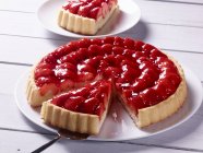 Sweet strawberry cake — Stock Photo