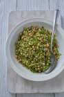 Freekah нуту салат із селери і трави — стокове фото