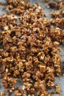 Popcorn al caramello sul vassoio — Foto stock