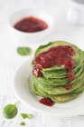 Sweet spinach pancakes — Stock Photo