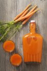 Succo di carota in occhiali — Foto stock