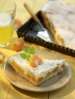 Sour cream cake with mandarins — Stock Photo