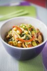 Yaki Udon with chicken — Stock Photo
