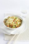 Oriental noodles with vegetables — Stock Photo