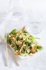 Салат с курицей — стоковое фото