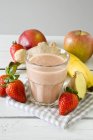 Strawberry and banana smoothie — Stock Photo
