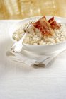 Closeup view of Risotto with crispy bacon — Stock Photo