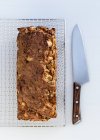 Gâteau aux poires salées et aux noix — Photo de stock