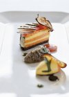 Tartaleta de Ratatouille con pumpernickel - foto de stock