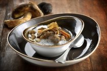 Closeup view of autumnal soup with mushrooms — Stock Photo