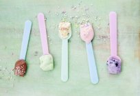 Varios tipos de helados - foto de stock