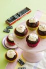 Cupcakes au chocolat et vanille — Photo de stock