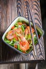 Prawns and vegetables with noodles — Stock Photo