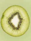 Fetta di kiwi fresco — Foto stock