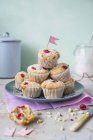 Raspberry muffins with white chocolate — Stock Photo