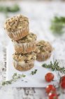 Wholemeal spinach muffins — Stock Photo