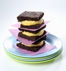 Stapel von Brownie-Sandwiches — Stockfoto