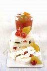 Sobremesa com fruta cristalizada — Fotografia de Stock