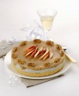 Cheesecake com Gorgonzola e nozes — Fotografia de Stock
