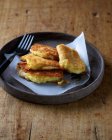 Mozzarella cuite sur plaque — Photo de stock
