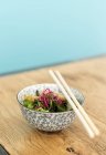 Japanischer Salat mit Sprossen — Stockfoto