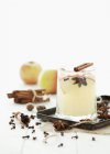 Spiced apple juice — Stock Photo