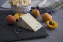 Apricots and goat cheese — Stock Photo
