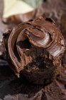 Sabroso muffin de chocolate - foto de stock