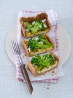 Broccoli e formaggio di pecora — Foto stock
